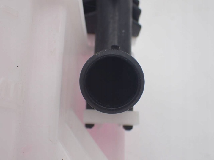 RÉSERVOIR D'EXPANSION TOYOTA COROLLA E210 E21 1,8 HYBRID COMME NEUF