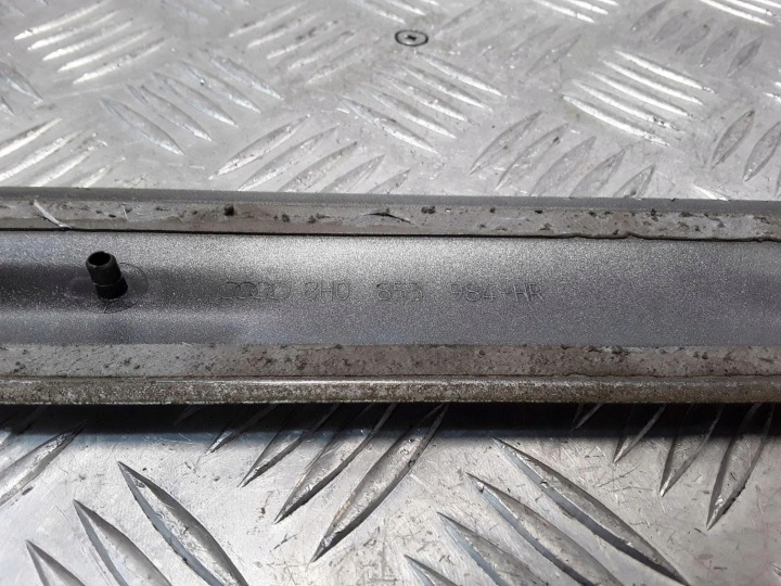 MOULURE ARRIÈRE GAUCHE GARDE-BOUE AUDI A4 (8EC, B7) 8H0853984HR 2.0L GASOLINE