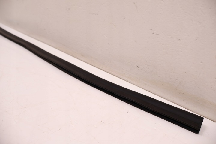 MERCEDES-BENZ CLE A236 JOINT D'ÉTANCHÉITÉ CAPOTS CHAMBRES MOTEUR A2068871600
