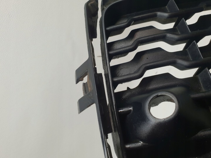 BMW X3 F25 MODULE 14-18 GRILLE DANS PARE-CHOCS AVANT DROITE 51118056942