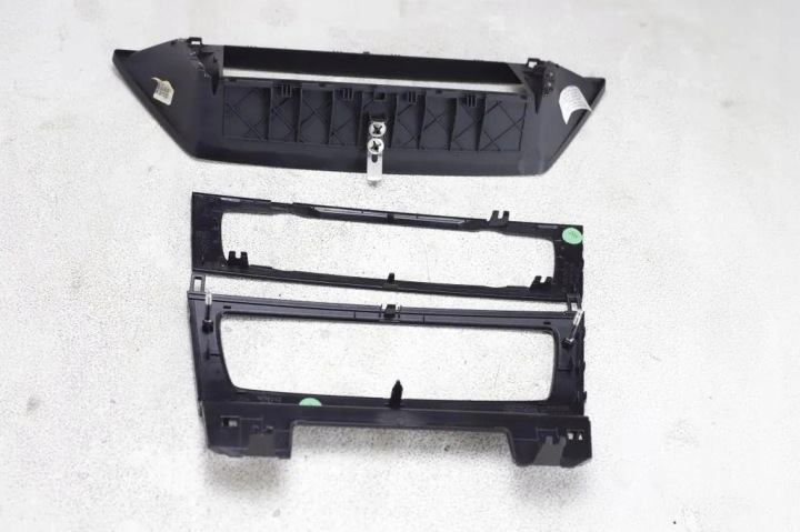 RADIO AVEC NAVIGATION BMW X1 (E84) 9283430 2.0L GASOLINE 100KW 2014