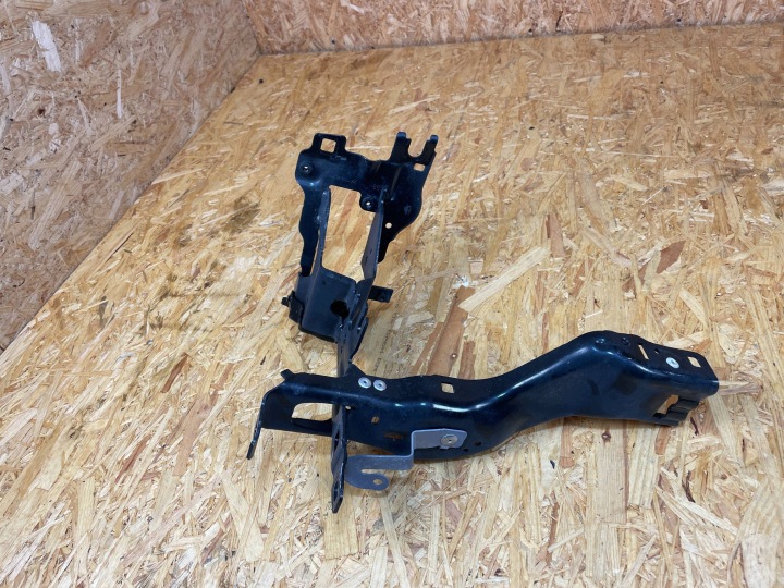 FIXATION SUPPORT OCULAIRE PHARES PHARES DROIT BMW 5 G30 G31 7383858