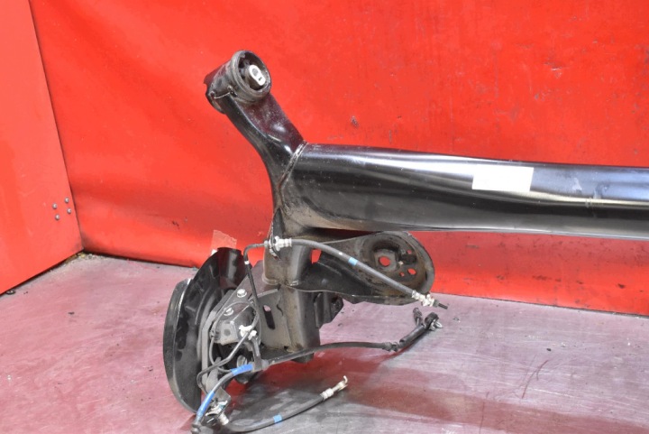AXE ARRIÈRE ARRIÈRE POUTRE 555016RN0D NISSAN QASHQAI III J12 1.5 VC-T E-POWER 158KM