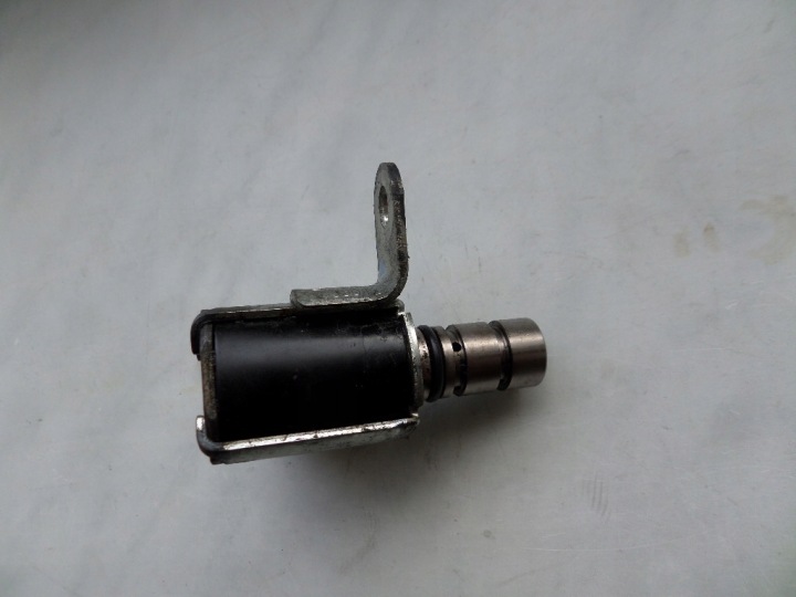 SOUPAPE PRESSION HUILES TOYOTA YARIS 3 III D4D CAPTEUR AVENSIS T27 3 2.2 2.0