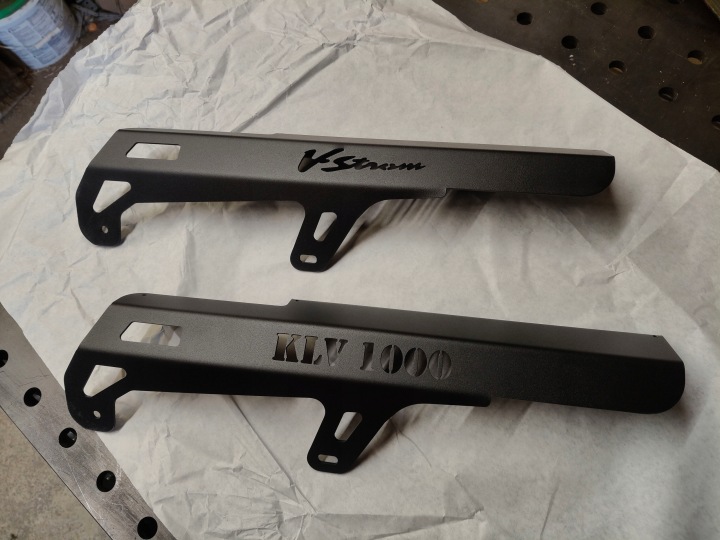 PROTECTION CHAÎNES SUZUKI V STROM DL 650, 1000, 1050, KLV 1000