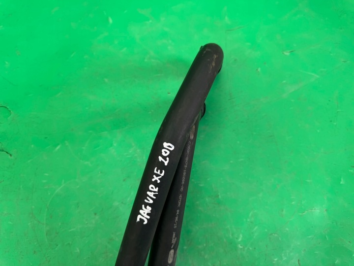 TUYAU FIL SYSTÈMES REFROIDISSEMENT GX73-18C266-AD JAGUAR XE X760 2.0 D 14- EUROPE