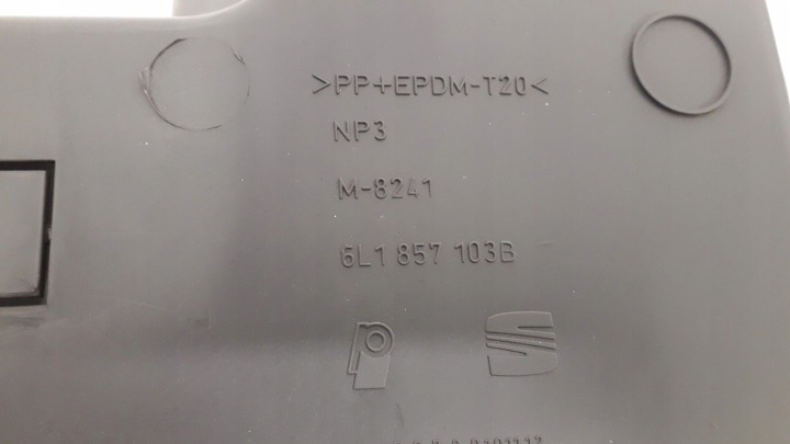 CHÂSSIS COUVERCLE BOÎTE À GANTS SEAT IBIZA 6L1857103B
