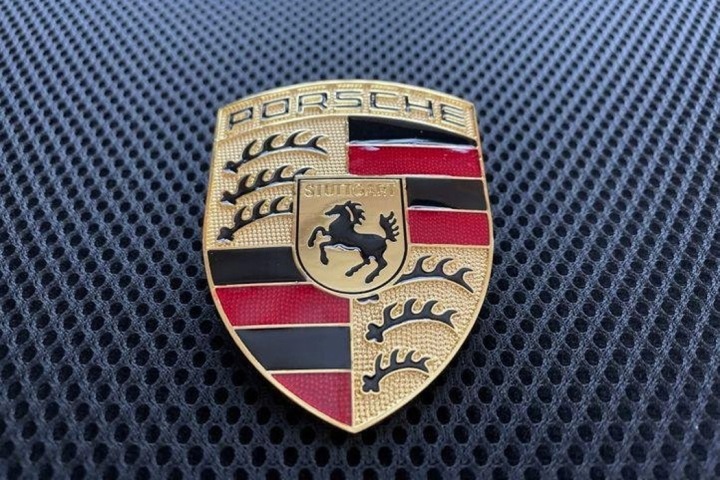 INSIGNE VOITURES PORSCHE 718 BOXSTER (982) 99755921101 2.0L GASOLINE 220KW