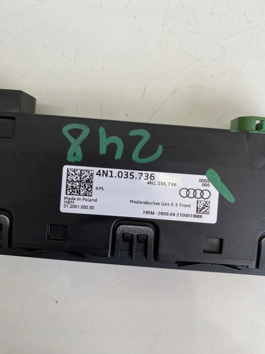 USB AUDI 4N1035736 ÉLECTRIQUE 350KW 2021