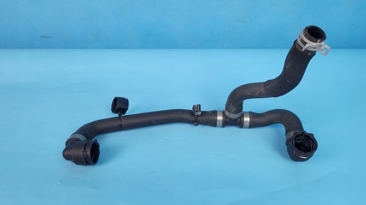 MERCEDES EQA 250 21R TUYAU TUYAU FIL EAU A2435000900