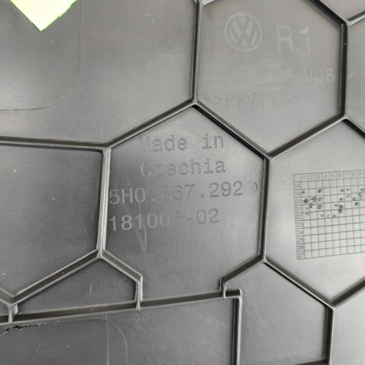 VOLKSWAGEN GOLF VIII 2022 DROITE CÔTÉ PROTECTION SUPÉRIEURE MONTANTS B