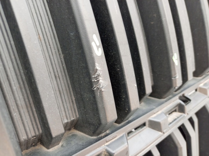 RENAULT MASTER IV 4 24- GRILLE CALANDRE RADIATEUR AVANT 622569964R