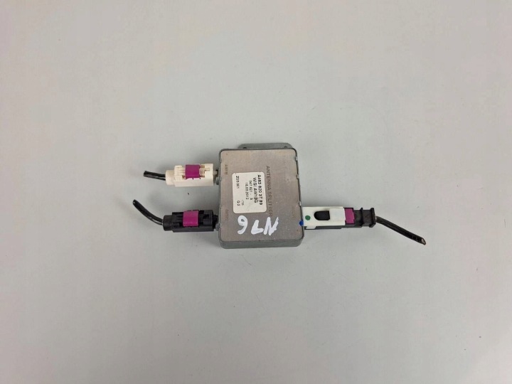 AMPLIFICATEUR D'ANTENNE MERCEDES-BENZ GLK (X204) A4638203789