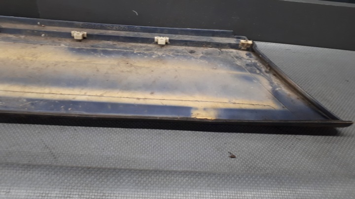 2016905740 MOULURE PORTES GAUCHE ARRIÈRE MERCEDES W190 GRA
