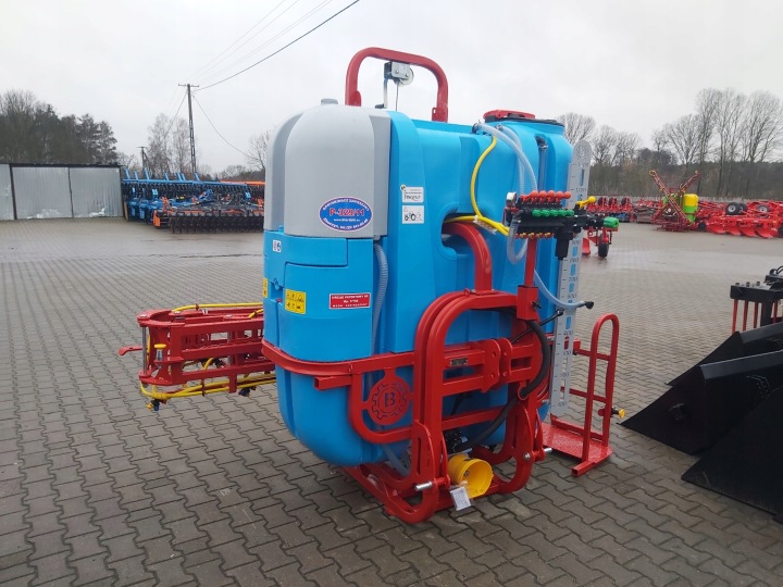 PULVÉRISATEUR ZAWIESZANY POLOWY BIARDZKI P-329 200L 6M