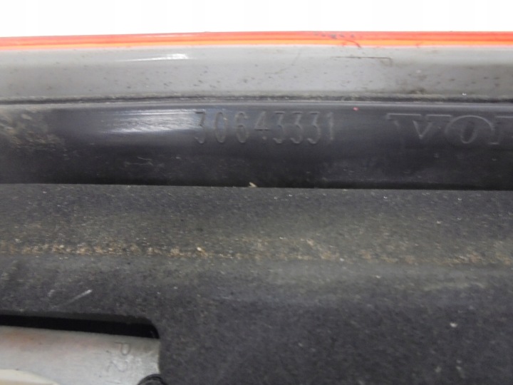 VOLVO V60 LIFT PHARE GAUCHE GAUCHE ARRIÈRE ARRIÈRE 160985