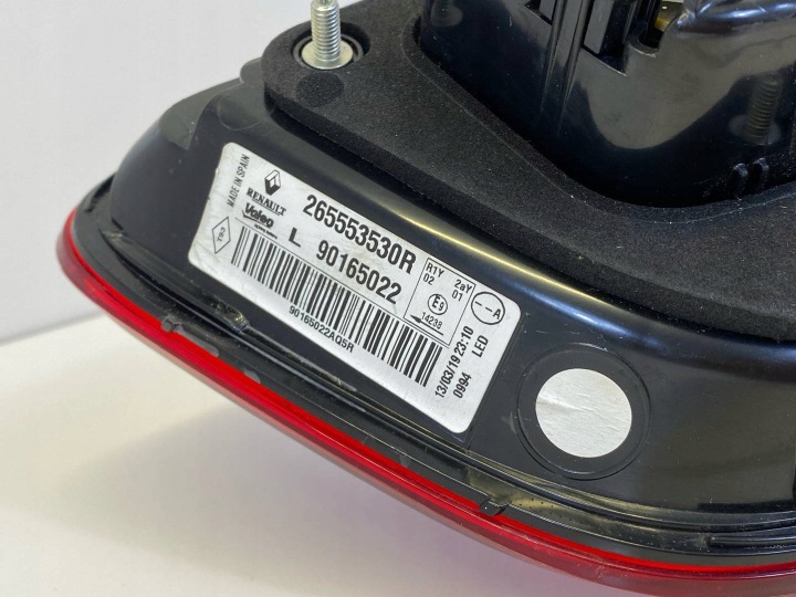 PHARE ARRIÈRE DANS COUVERCLE DE COFFRE GAUCHE CÔTÉ RENAULT KADJAR 2018 265553530R