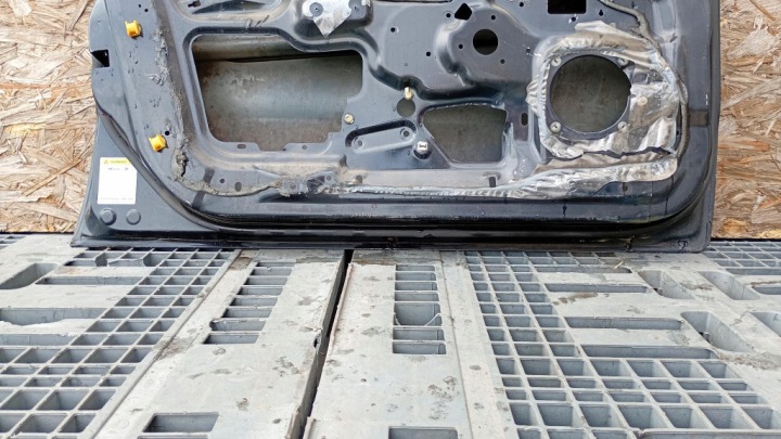 PORTES AVANT GAUCHE VOLVO V40 S40