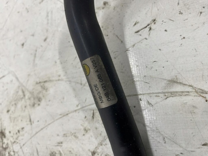 TUYAU FIL EAU JEU TUBES VW POLO V 6R0 14- LIFT 04B121065A
