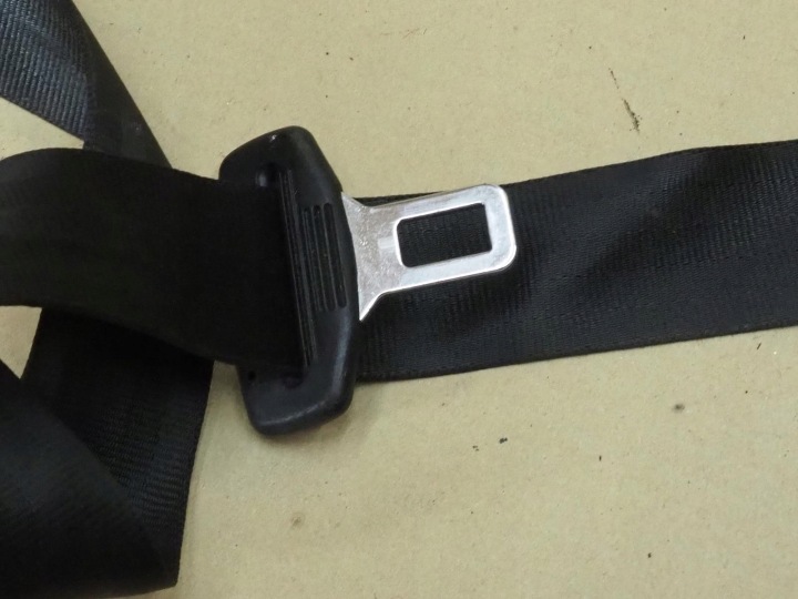 FABIA CEINTURE DE SÉCURITÉ DROIT AVANT 6Y0857702A