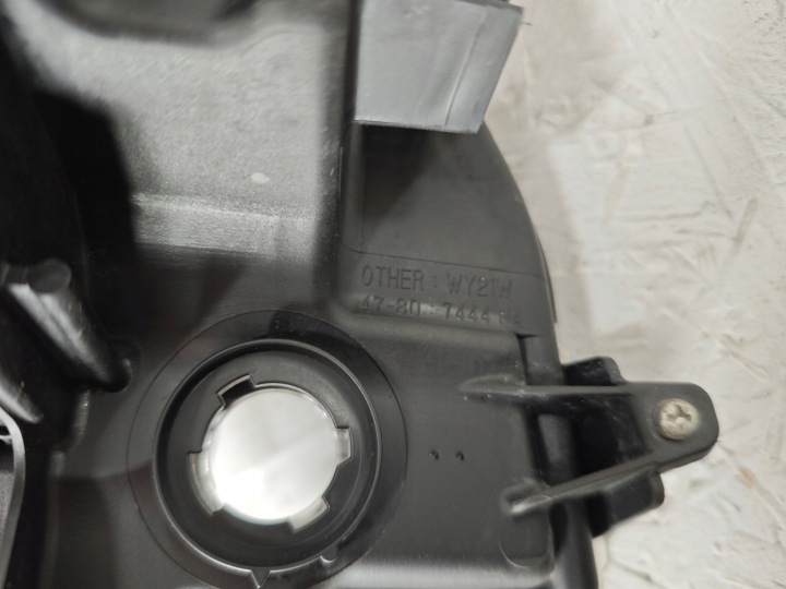 TOYOTA PRIUS XW50 2015-2019 PHARE PROJECTEUR AVANT AVANT DROITE DROIT LED