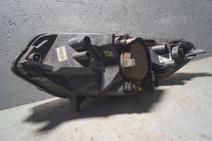 FORD ECOSPORT PHARE DROIT AVANT (S1644)