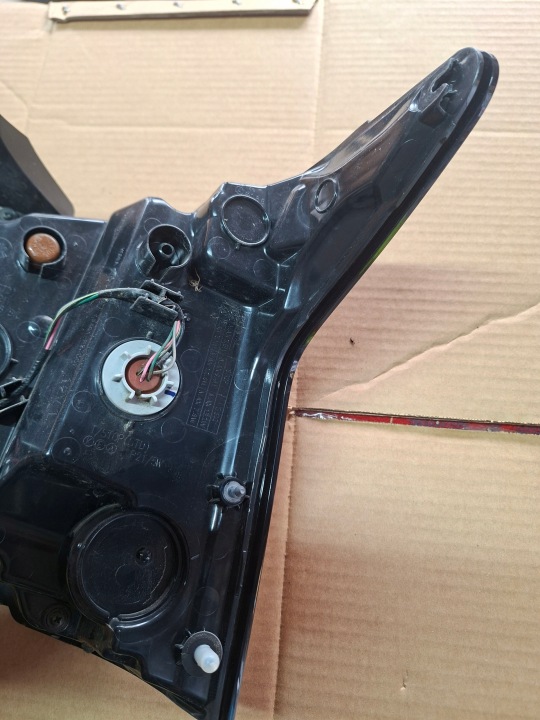 PHARE GAUCHE ARRIÈRE KIA SORENTO IV MQ4 21-23R EUROPE 92401P2100UD PARFAITE