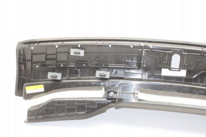 MOULURE DÉCORATIVE COUVERCLES DE COFFRE LAND ROVER RANGE ROVER VELAR (L560) J8A2406A64A