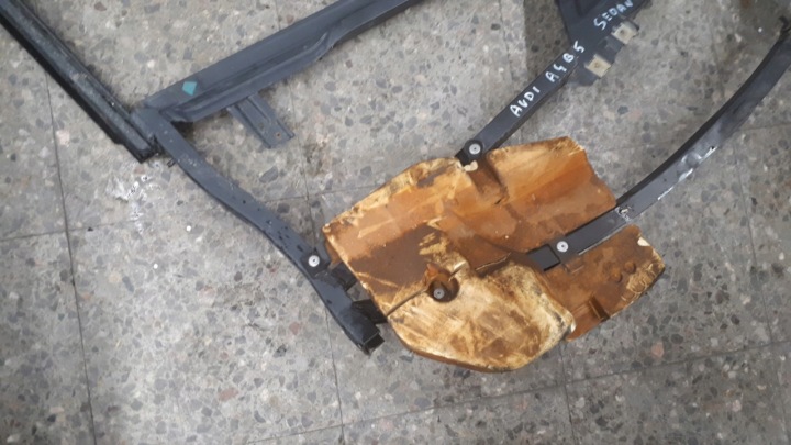 8D0837753 CHÂSSIS PORTES GAUCHE AVANT AUDI A3 B5 BERLINE