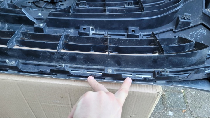 GRILLE CALANDRE TOYOTA HILUX VIII LIFT 2020- GRILLE PARE-CHOCS CALANDRE HILUX VIII