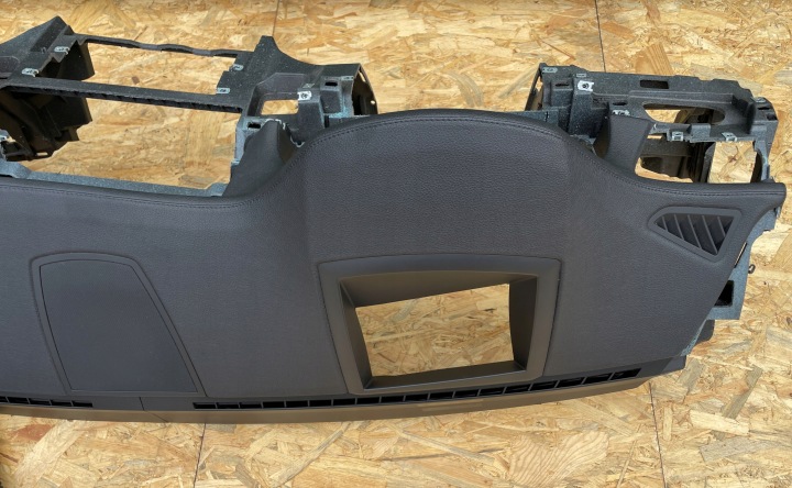 PLANCHE CONSOLE AIRBAG COUSSINS COURROIES ORIGINAL BMW 7 F01 F02