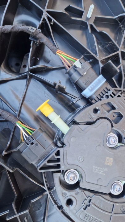 RÉSERVOIR ADBLUE POMPE 7LA131877E 5WA131969 COMME NEUF COMPLET