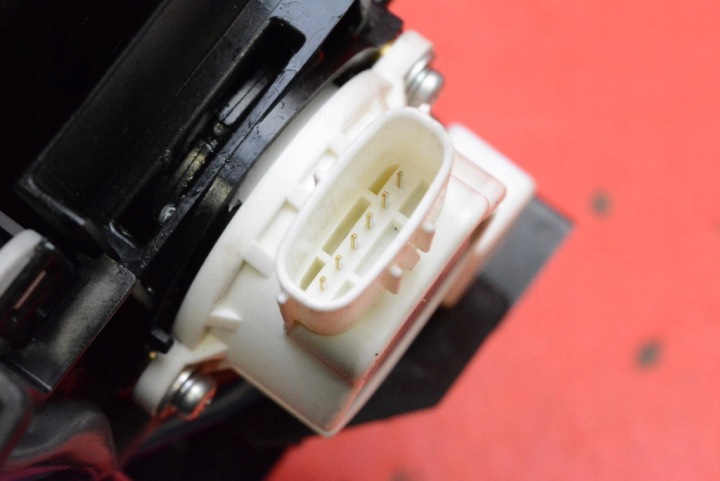 MÉCANISME DE CHANGEMENT DE VITESSES CRIC VITESSE AUTOMATE 75C583-LHD TOYOTA PRIUS III XW30 1.8 HYBRID