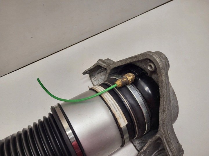 AMORTISSEUR PNEUMATIQUE AVANT DROIT GAUCHE AVANT AUDI A6 C6 4F