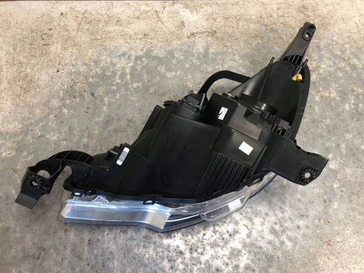 PHARE DROIT AVANT CITROEN DS3 1606930680