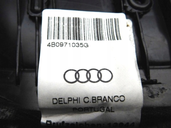 A4/21 AUDI A6 C5 COLLECTEUR GARNITURE PORTES DROIT ARRIÈRE