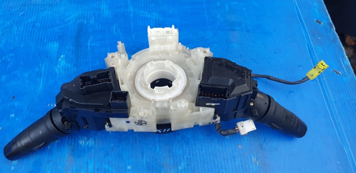 NISSAN PRIMERA P12 MANETTE COMMUTATEUR COMPOSITE BANDE AIRBAG 25560AV665