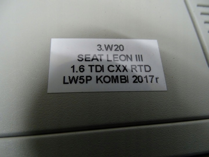 AMPOULE ÉCLAIRAGE CABINES 5Q0951172 LEON III FABIA III A3 8V GOLF VII