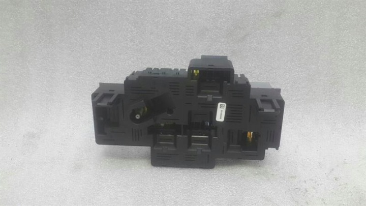 MERCEDES E CLASS W238 FUSE COFFRE A2139062202 FUSE COFFRE