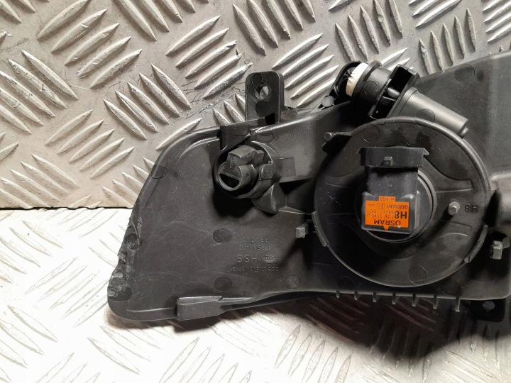 SEAT LEON III PHARES ANTIBROUILLARD AVANT DROIT HELLA 17958802