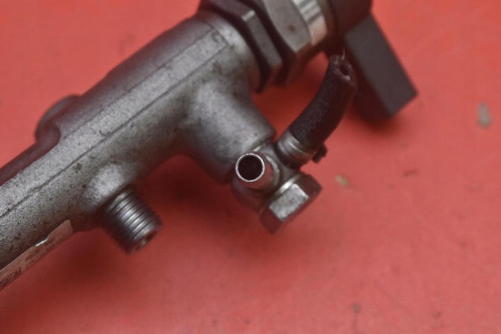 MOULURE INJECTION GAUCHE 059130090CN AUDI A6 C7 3.0 TDI 204 KM 10-14