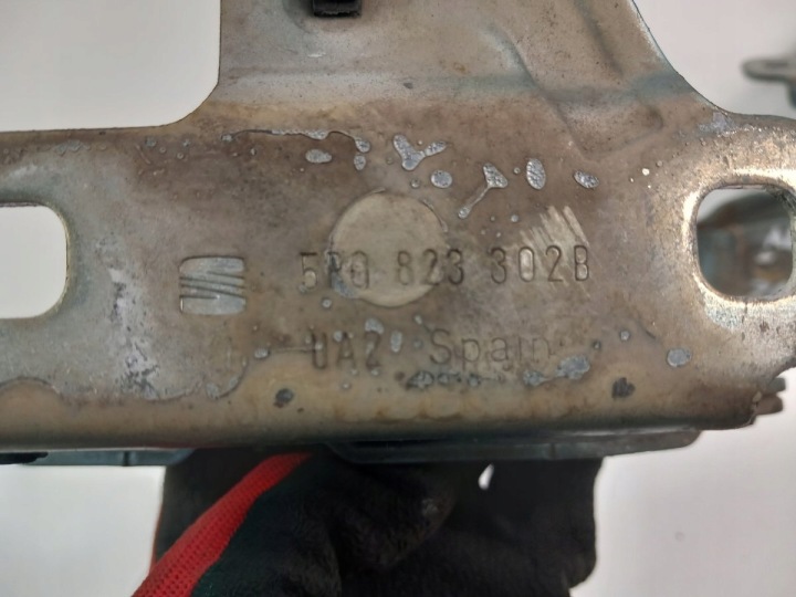 SEAT ALTEA CHARNIÈRE CAPOTS ENSEMBLE 5P0823301B 5P0823302B