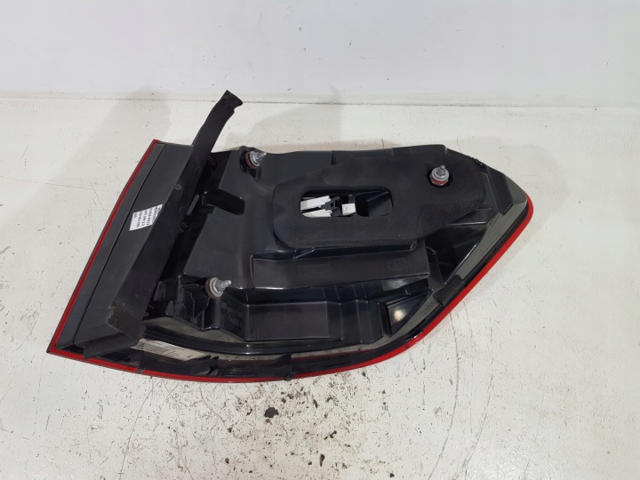 PHARE GAUCHE ARRIÈRE DANS AILE A2129061703 MERCEDES E-KLASA W212 LIFT EUROPE UNIVERSEL