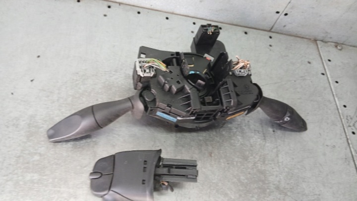 COMMUTATEUR COMPOSITE FORD MONDEO MK3 1.8B 00-03R BERLINE 1S7T-14A664-AC