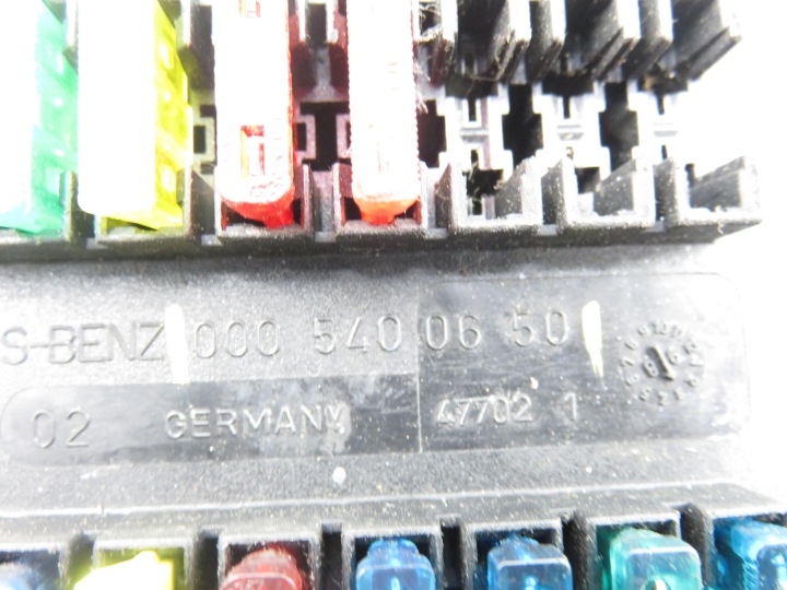 BOÎTE FUSIBLES VW LT 28-46 II FURGON 0005400650
