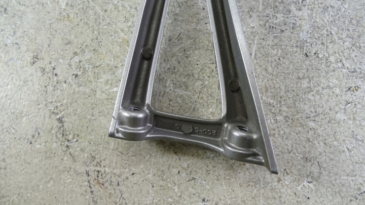 O843 YAMAHA YZF R6 06-07 RJ11 RJ15 SET PODNOZEK PASSAGER ARRIÈRE