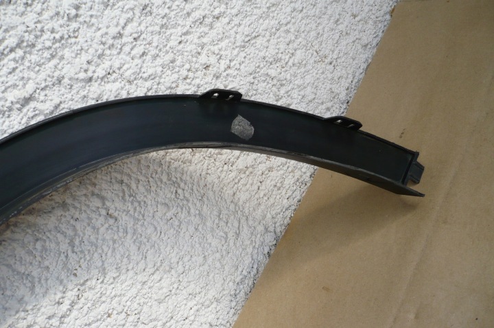 BMW X1 E84 2009- MOULURE GARDE-BOUE DROITE ARRIÈRE