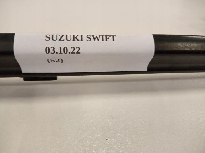 MOULURE PARE-BRISE GAUCHE SUZUKI SWIFT MK6