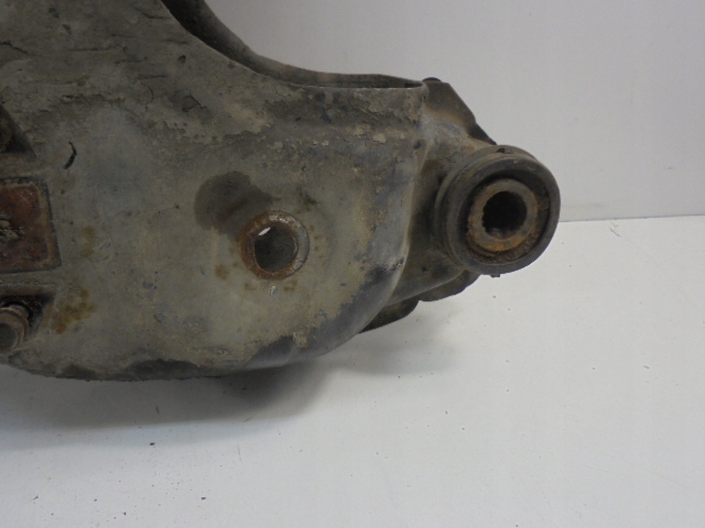 TOYOTA AVENSIS II T25 POUTRE SUSPENSIONS AVANT