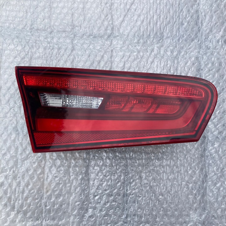 AUDI A3 8V 3-D BERLINE COMPACTE PHARE GAUCHE ARRIÈRE DANS COUVERCLE DE COFFRE LED 8V3945093B
